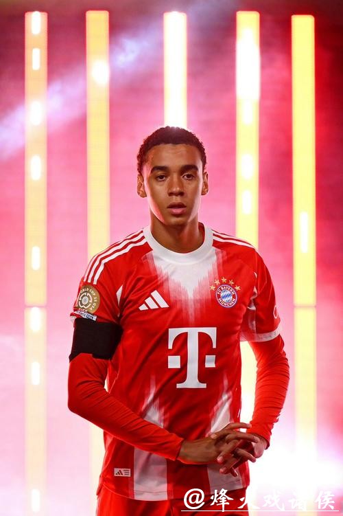 拜仁官宣免签沙尔克队长 德门神今夏加盟签约5年